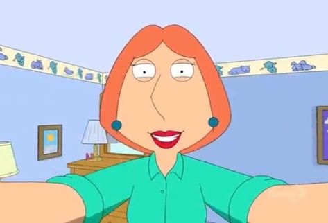 Lois Pfp Family Guy, Louis Family Guy, Family Guy Costumes, Griffin Head, Francine Smith, Guy Selfies, Family Guy Funny, Lois Griffin, Peter Griffin