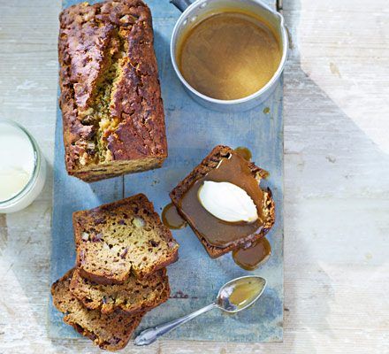 Dessert Loafs, Toffee Sauce Recipe, Tea Breads, Oven Mits, Banana Loaf, British Cooking, Loaf Cakes, Toffee Sauce, Biscuit Recipes