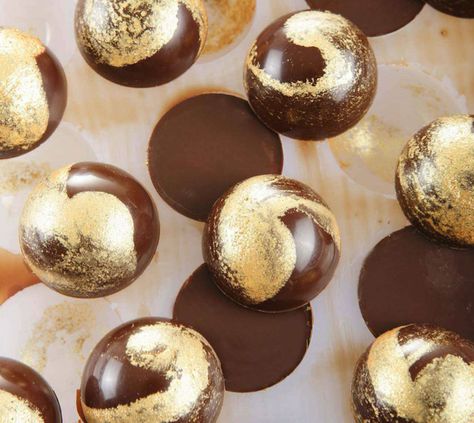 Exclusive Recipes from “Chocolate” by Ferrandi Paris - France Today Chocolate Truffles Design, How To Make Chocolate Bonbons, Chocolate Bonbon Filling Recipe, Chocolate Bar Filling Ideas, Bon Bon Filling Recipes, Truffle Decoration, Chocolatier Recipes, Confectionery Recipes, Bon Bon Chocolate