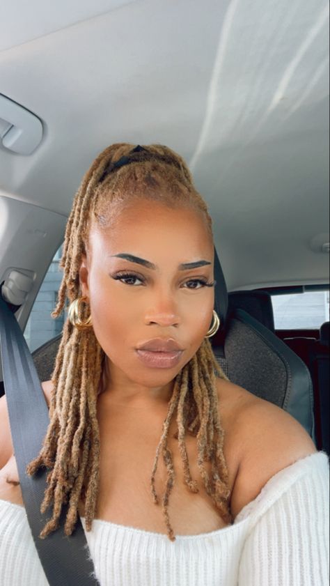 Honey Blonde Hair On Black Women Locs, Gold Locs Black Women, Honey Blond Locs Black Women, Platinum Locs Black Women, Ash Blonde Locs Black Women, Blond Locs Black Women, Golden Brown Locs, Light Brown Locs Black Women, Blonde Dreads Black Women