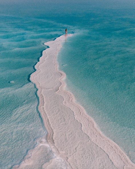 A blogpost with the most impressive and photogenic salt formations that can be found in Dead Sea in Israel. With the map with the exact locations! Salt Formations, Nice Photography, Sea Travel, Dead Sea Salt, Travel Places, Dead Sea, Photography Nature, Travel Inspo, Blue Water