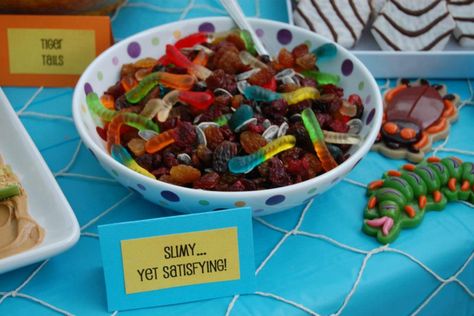 Lion King birthday food - slimy yet satisfying - bug food Lion Guard Birthday Party, Lion King Birthday Party, Lion Guard Party, Bug Food, Birthday Party Food Ideas, Lion King Birthday Party Ideas, Lion Guard Birthday, Lion Party, Lion King Theme