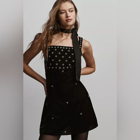 Nwt Anthropologie Sleeveless Embellished Velvet Mini Dress Black Pearl Size S. New With Tags. Velvet Mini Dress, Black Party Dresses, Mini Velvet Dress, Halloween Dress, 50 Fashion, Anthropologie Dress, Anthropologie Dresses, Xl Dress, Mini Black Dress