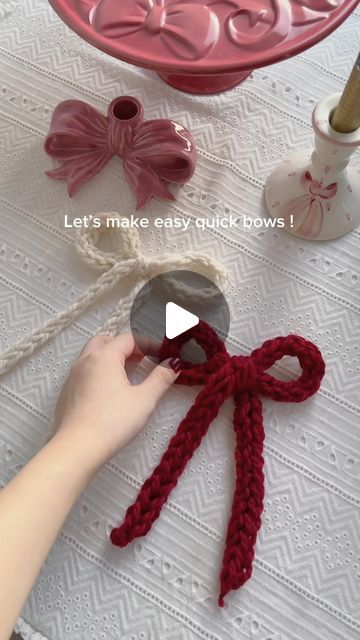 How To Crochet With Fingers, Yarn Crafts With Hands, Yarn Bows Wrapping, Something To Crochet, How To Make A Bow With Yarn, Hand Yarn Crafts, How To Crochet A Ribbon, Coquette Craft Ideas, Bow Knitting Pattern