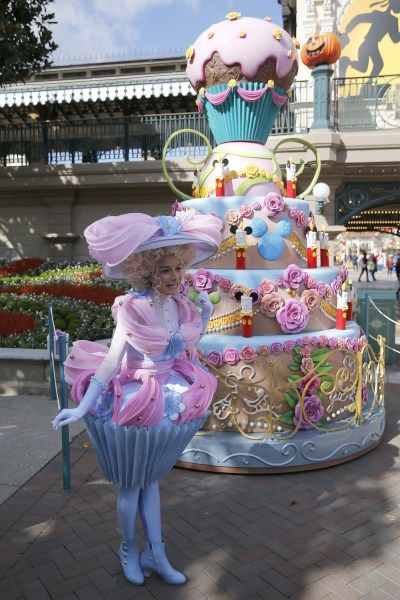 Disneyland Paris Announces their 2018-19 Season Line Up | Chip and Company Carousel Dress, Cake Fashion, Glitter Beards, Disney Parade, Candy Costumes, Food Costumes, Candy Girl, Disney Theme Parks, Christmas Costumes