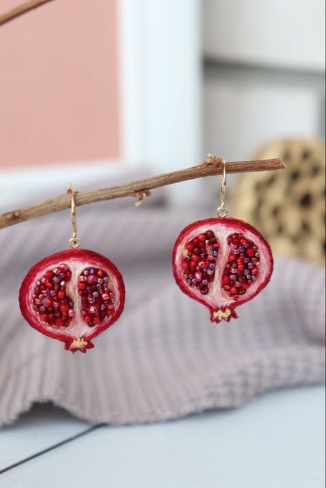 Beaded Embroidery Jewelry, Beaded Embroidery Earrings, Diy Embroidery Earrings, Fruits Jewelry, Pomegranate Embroidery, Embroidery Earring, Jewellery Embroidery, Earrings Embroidery, Seed Bead Embroidery