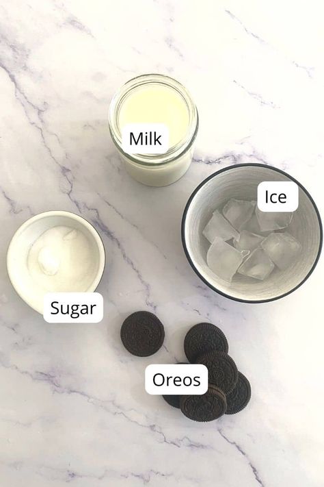 Starbucks Recipes Oreo, Oreo Milkshake Recipe Without Ice Cream, Oreo Milkshake Without Ice Cream, Milkshake Recipe Without Ice Cream, Oreo Drink, Milkshake Without Ice Cream, Oreo Milkshake Recipe, Milkshake Flavours, Oreo Shake