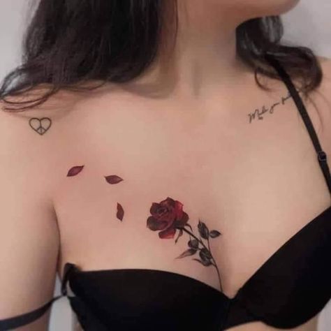 Tato Geometris, Design Tatuaje, Tato Dada, Tato Minimal, Bauch Tattoos, Tato Henna, Rose Tattoos For Women, Tato Lengan, Chest Tattoos For Women