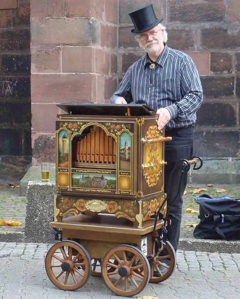 Organ Grinder, Victorian Toys, Hurdy Gurdy, Toy Theatre, Puppet Theater, Circus Art, Vintage Circus, Antique Toys, Music Box