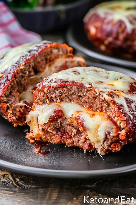 Carnivore Calzone- Perfect Carnivore Diet Recipe Carnivore Chilli, Carnivore Diet Casserole Recipes, Carnivore Chili Crockpot, Carnivore Diet Hamburger Recipes, Carnivore Supper Ideas, Carnivore Diet Recipes Easy Dinner, Carnivore Diet Soups, Healthy Carnivore Meals, Easy Carnivore Meal Ideas