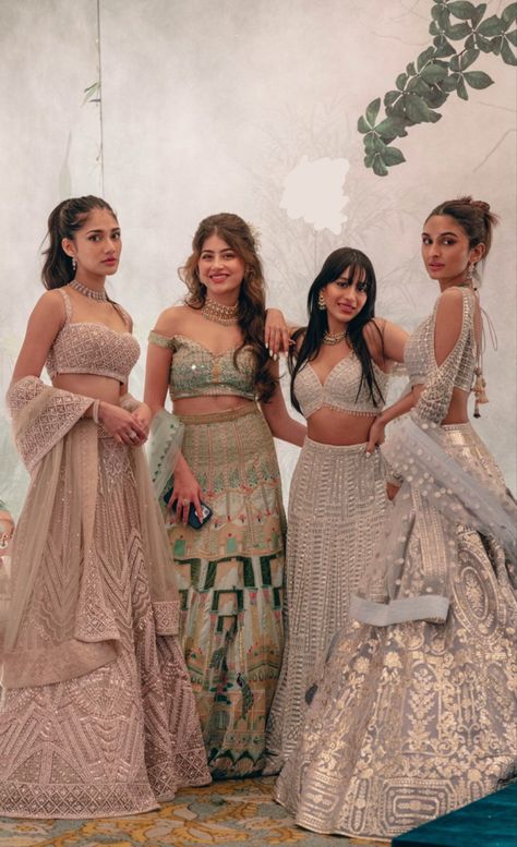 Outfit Ideas For Best Friends Wedding, North Indian Outfits, Lehenga Choli Aesthetic, Asiana Couture Bridal Lehenga, Crop Tops Outfits Traditional, Indian Shaadi Outfits, Aesthetic Indian Wedding Outfits, Outfits For Bridesmaids Indian, Indian Wedding Outfits For Bridesmaid