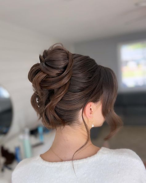 South Jersey | Philly Bridal Hair Specialist (@brittany_bridal) • Instagram photos and videos Summer Updo Hairstyles, Summer Updo, Fine Hair Updo, Wedding Hair Up, Hair Specialist, Updos For Medium Length Hair, Wedding Hair Inspiration, Updo Hairstyles, Life Tips