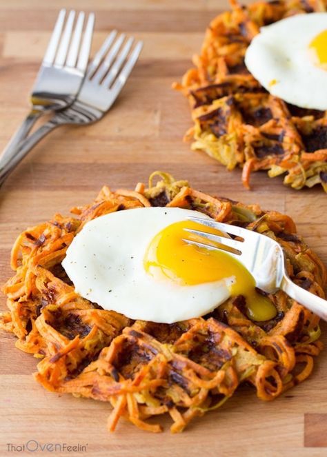 Apple Sweet Potato, Waffle Iron Recipes, Potato Waffles, Sweet Potato Waffles, Sweet Potato Noodles, Spiralizer Recipes, Cinnamon Apple, Paleo Breakfast, Waffle Recipes