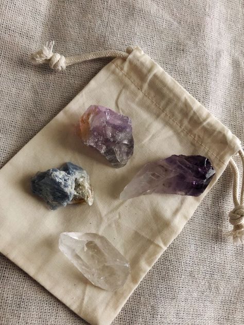 #crystals #earthbound #amethyst #quartz #fluorite #kyanite Crystals For Wealth, Collection Aesthetic, Crystal Room, Pisces And Sagittarius, Dark Grunge, Pretty Rocks, Cosmic Energy, Crystal Candles, Crystal Meanings