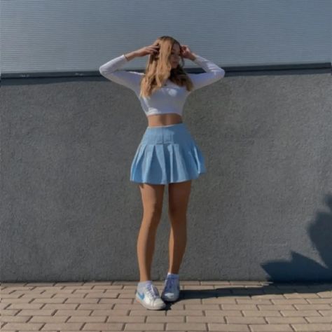 aesthetic blonde girl, blue white outfit, photo inspiration Light Blue Tennis Skirt Outfit, Blue Athletic Skirt Outfit, Short Blue Skirt Outfit, White Skater Skirt Outfit, Blue Tennis Skirt Outfit, Tennis Skirt Outfit Aesthetic, Athletic Skirt Outfit, Blue Skirt Outfit, Blue And White Outfit