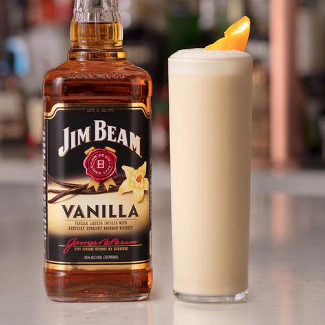 Vanilla Bourbon Fizz | Drink Recipe | Jim Beam® Cocktails Vanilla Drink Recipes, Bourbon Fizz, Vanilla Cocktail, Vanilla Drinks, Fizz Drinks, Vanilla Liqueur, Bourbon Smash, Whiskey Recipes, Vanilla Bourbon