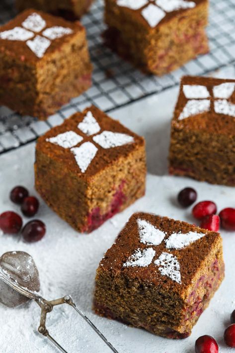 Cranberry Gingerbread Cake Cranberry Gingerbread, Gingerbread Loaf, Gingerbread Cake Recipe, Orange Syrup, Ginger Bread Cookies Recipe, Gingerbread Man Cookies, Gingerbread Cake, Fresh Cranberries, Cranberry Sauce