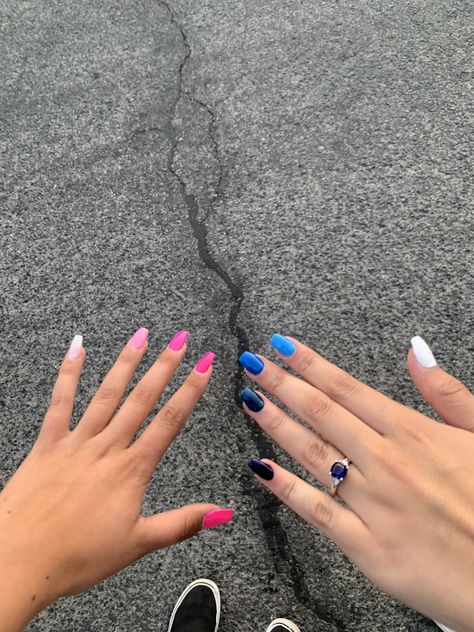 Matching Bff Nail Ideas, Matching Friend Nails, Matching Butterfly Nails With Best Friend, Two Different Colored Nails On Each Hand Blue And Pink, Matching Best Friend Nails, Nails Matching With Bestie, Matching Acrylic Nails With Best Friend, Matching Acrylic Nails For Best Friends, Bestie Nails Ideas Matching