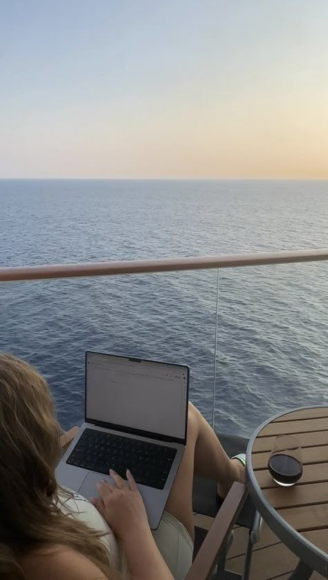 Work Anywhere, Yacht Life, Online Business, Digital Marketing, Career, Marketing, Lifestyle, United States