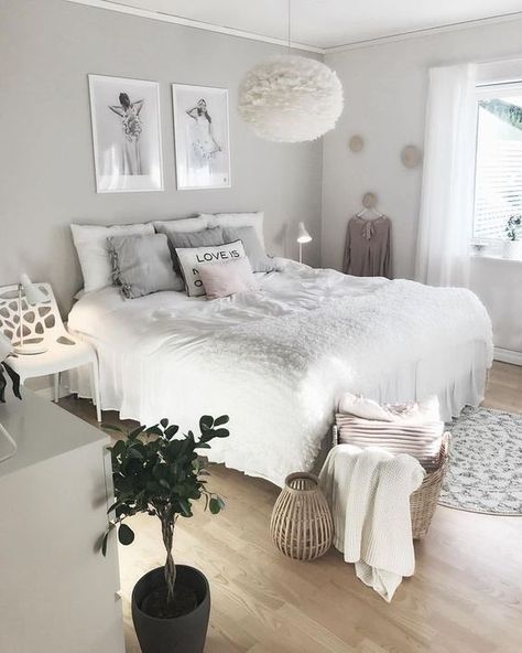 Teenagers are difficult to please and styling their spaces can be tricky: your kids should be satisfied with Minimalist Bedroom Design, Pink Bedrooms, Grey Bedroom, Woman Bedroom, Girl Bedroom Designs, Girl Bedroom Decor, Remodel Bedroom, Rustic Bedroom