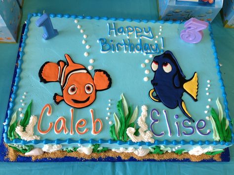 Love this cake!! www.babypolkadot.com Birthday Cake Sheet, Nemo Birthday Cake, Birthday Sheet Cake, Cake Sheet, Finding Nemo Birthday, Nemo Party, Nemo Birthday, Birthday Sheet Cakes, Finding Dory