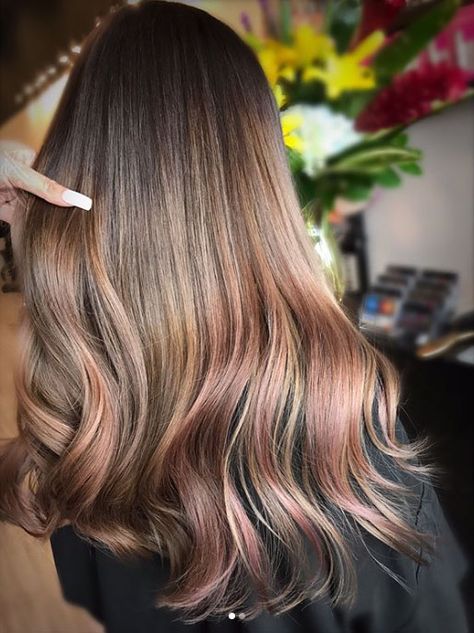 Cool Tone Brunette Hair Pale Skin, Brunettes With Brown Eyes, Rose Balayage, Rose Brown Hair, Brilliant Brunette, Chestnut Brown Hair, Gold Hair Colors, Hair Color Rose Gold, Brown Ombre Hair