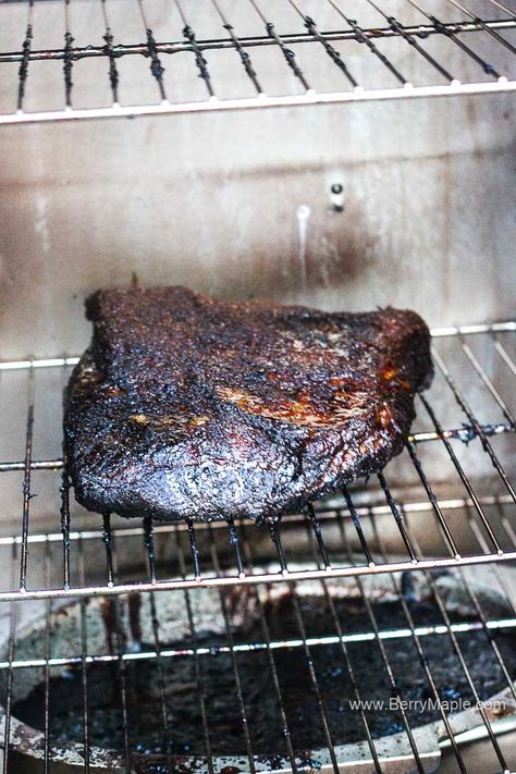 Smoking brisket is not hard! All you need is electric or charcoal smoker, patience, quality meat and my instructions! Electric Smoker Brisket, Smoked Brisket Recipes Electric Smoker, Smoker Brisket, Texas Smoked Brisket, Marinade Steak, Smoked Beef Brisket Recipes, Smoker Recipes Electric, Recipes Grill, Masterbuilt Smoker