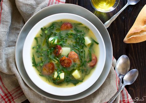 Caldo Verde Recipe – Portuguese Green Soup Caldo Verde Recipe, Portuguese Soup, Lamb Roast Recipe, Collard Greens Recipe, Verde Recipe, Green Soup, Cool Night, Pasta Soup, Smoked Pork