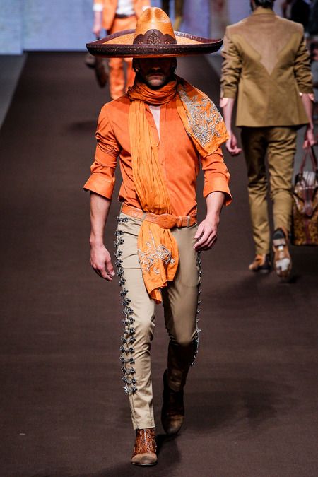 etro men runway | RUNWAY REPORT.....Milan Menswear Fashion Week Spring 2014: Etro, Gucci ... Mexican Fashion, Mexican Outfit, Mens Spring Fashion, Mens Fashion Week, Menswear Fashion, Spring Summer 2014, Mens Spring, Vogue Paris, Summer 2014