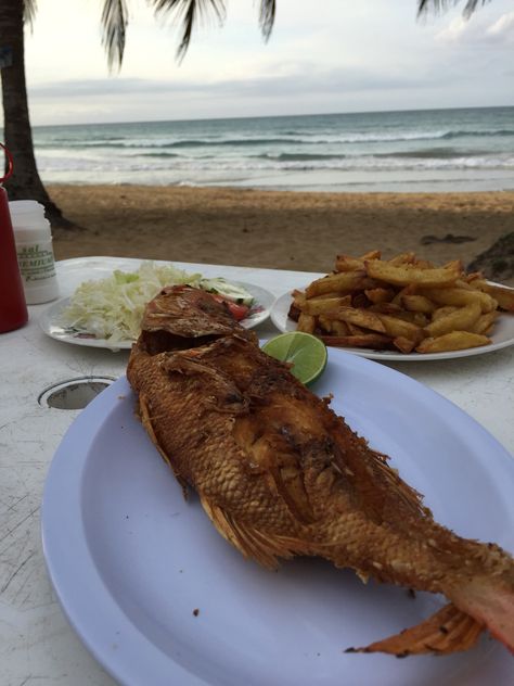 Eating On The Beach, Dominican Aesthetic, Dominican Republic Culture, Dominican Restaurant, Dominican Republic Aesthetic, Dominican Republic Food, Dominican Culture, Dominican Republic Resorts, Dominican Republic Beaches