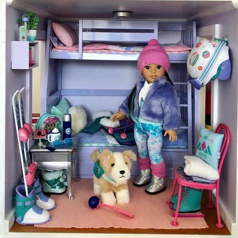 nzloveag on Instagram: "Our Corinne ❤️❤️❤️ what do you think about her bedroom? .. . . #americangirldollhouse #americangirlbrand #americangirlcorinne #americangirlphotography #americangirlphoto #agig #dollhouse" Anerican Girl, Diy Our Generation Doll House, Doll Bed Rooms, American Girl Beds, American Doll House, Doll House For Boys, American Girl Doll Trunk, Ag Doll House, American Boy Doll