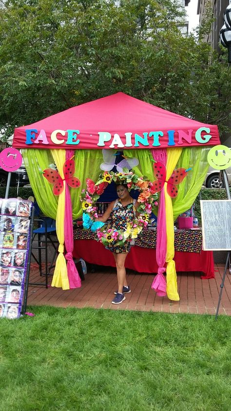 Face Painting Stand Ideas, Face Painting Booth Ideas, Face Painting Booth Set Up, Face Paint Booth, Diy Facepainting, Face Painting Booth, Vender Booth, Penguin Room, Face Paint Party