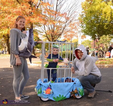 Under The Sea Costume, Scuba Diver Costume, Zombie Couple Costume, Under The Sea Costumes, Friday Halloween, Shark Halloween, Sea Costume, Homemade Halloween Costumes, Homemade Costumes