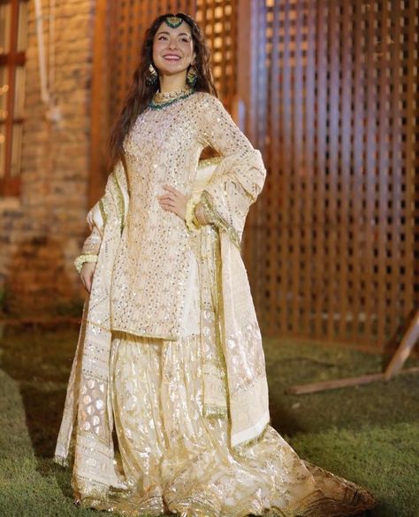 Haniya Amir, Kanwal Malik, Bridal Gharara, Pakistani Formal Dresses, Hania Amir, Luxury Pret, Latest Bridal Dresses, Bridal Dresses Pakistan, Womens Trendy Dresses