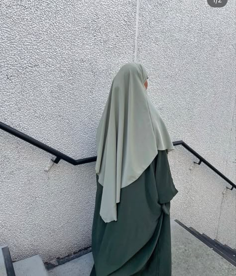 Khimar Style, Khimar Abaya, Green Hijab, Islamic Modesty, Islamic Modest Fashion, French Khimar, Muslimah Style, Modest Fashion Hijab, Muslim Fashion Hijab Outfits