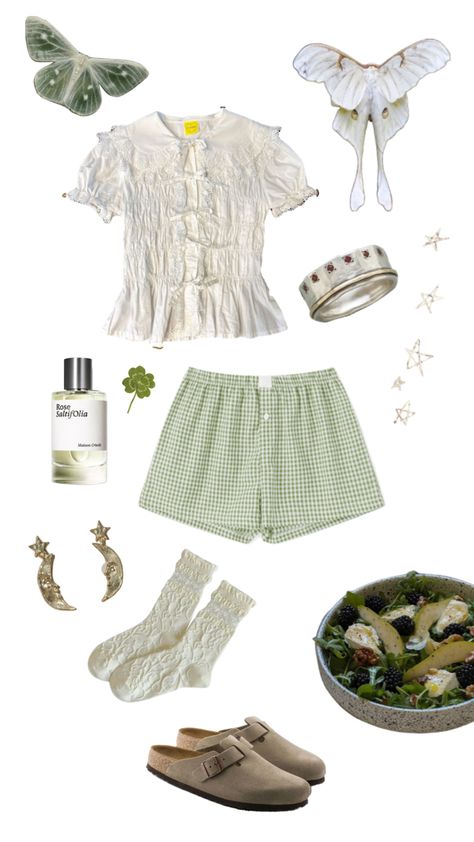 End of summer aesthetic outfit green aesthetic gingham shorts cottagecore outfit inspo Summer Outfits Green Shorts, Green Gingham Shorts Outfit, Gingham Shorts Outfit, End Of Summer Aesthetic, Gingham Aesthetic, Gingham Cottagecore, Cottagecore Shorts, Summer Aesthetic Outfit, Green Cottagecore