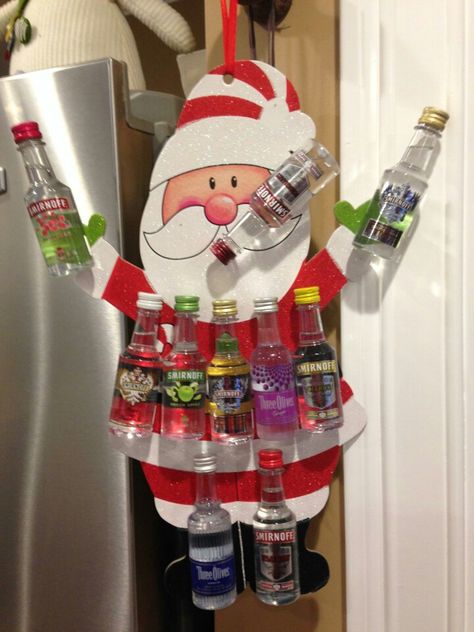 Drunken Santa for a Yankee swap gift @abarry44 Secret Santa Alcohol Gifts, Booze Gifts Christmas, Alcohol Secret Santa Gifts, Alcohol Gift Exchange Ideas, Alcohol Gifts Christmas, Alcohol Dirty Santa Gifts, Yankee Swap, Yankee Swap Gift Ideas, Christmas Gifts With Mini Liquor Bottles