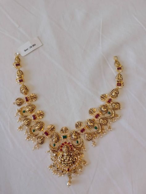 Chandbali Necklace Set Gold, 30grams Gold Necklace Designs, Chandbali Necklace, Chalk Rangoli, Gold Chain Necklace Womens, Pretty Gold Necklaces, Simple Necklace Designs, Necklace Set Gold, Long Haram