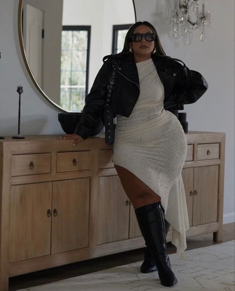 Plus Size Going Out Outfits, Curvy Winter Outfits, Ootd Plus Size, Plus Size Baddie Outfits, Moda Curvy, Plus Style, Boots For Fall, Vintage Inspired Outfits, Wide Calf Boots