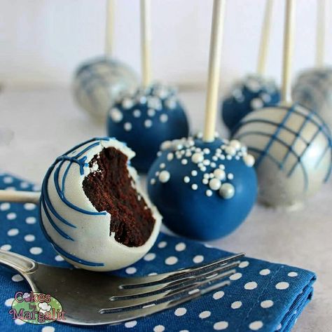 Space Themed Cake, Blue Candy Bars, Themed Cake Pops, Xv Ideas, White Cake Pops, Mitzvah Decor, Bar Mitzvah Party, Baby Deco, Grad Party Decorations