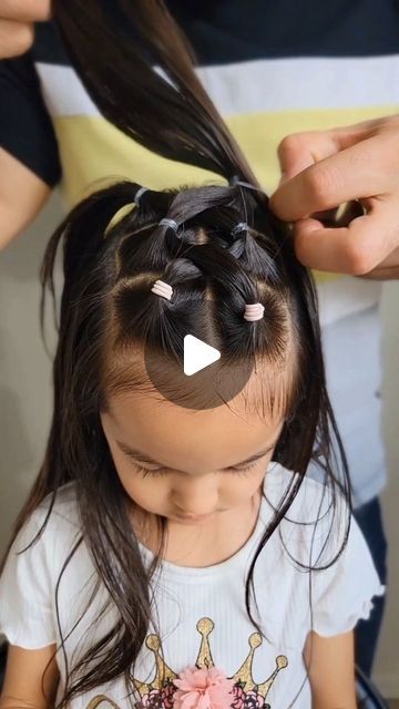 𝑮𝒍𝒊𝒕𝒕𝒆𝒓𝒊𝒛𝒆𝒅 𝑳𝒊𝒇𝒆 on Instagram: "Cute #spring hairstyle🥰
.
.
.
.
#easyhairstyles #glitterizedlife #hairstylevideo #dadlife #daddysmini #fatherdaughter #schoolhairstyle #hairtrends #hairinspo #springhair" Hair Diy, Easy Hair, Spring Hairstyles, April 7, Dad Life, Cute Spring, Father Daughter, Hairstyles For School, Hair Videos