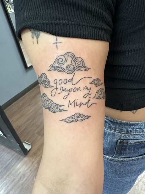 Small Tattoo Sza, Doves In The Wind Tattoo Sza, Sza Aesthetic Tattoo, Garden Tattoo Sza, Sza Supermodel Tattoo, Good Days Sza Tattoo Ideas, Sza Ctrl Inspired Tattoos, Pretty Little Birds Tattoo Sza, Sza Tattoos Small