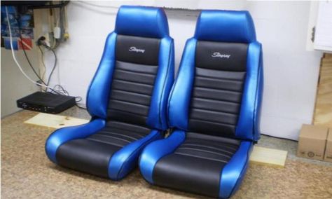 Happy Two-Tone Tuesday! #Fiero kit in 1969 #Corvette, black leather and metallic blue with #Stingray embroidered logos. #MrMikesAuto Seats Design, Fiero Gt, 1969 Corvette, Car Interior Upholstery, 4x4 Parts, Pontiac Fiero, Jeep Ideas, Corvette C3, Fire Bird