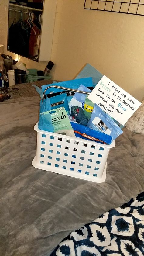 Birthday Gift For Roommate, Roomie Gift Ideas, College Roommate Gift Basket, Roommate Gift Basket, Roommate Gift Ideas College, Roomate Gifts, Gifts For Roommate, Roommate Gift Ideas, College Roommate Gift