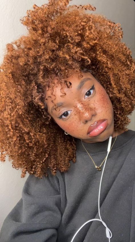 Natural Hair Ginger African American, Strawberry Blonde Hair Color Black Women, Afro Bangs 4c, Honey Brown Afro Hair, Ginger Gold Hair, Golden Brown Natural Hair, Golden Brown Hair Honey Curly Hair, Chocolate Natural Hair, Copper Natural Hair Black Women