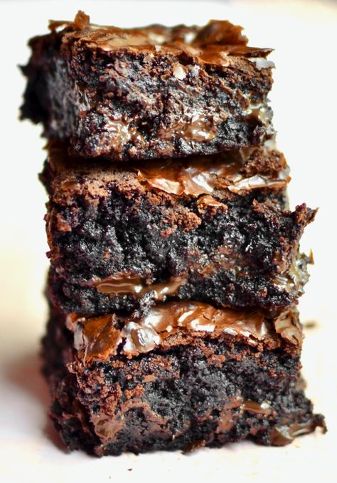 Different Flavored Brownies, Better Than Boyfriend Brownies, Brownie Recipes Uk, Brown Butter Brownies, The Best Brownies Ever, Best Brownies Ever, Ultimate Brownies, Moist Brownies, The Best Brownies