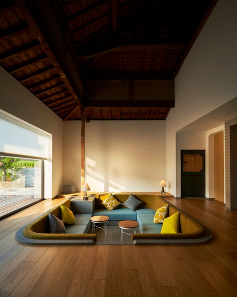 Dark floor living room