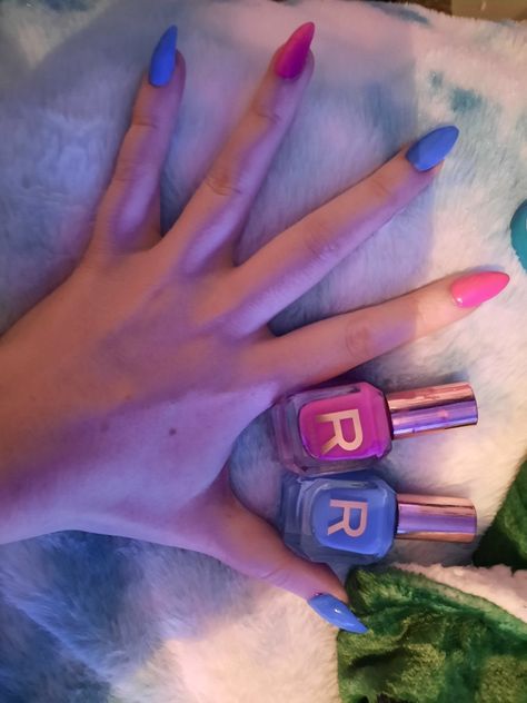 Jinx Arcane Nails Design, Arcane Inspired Nails, Jinx Nails Design, League Of Legends Nails, Jinx Arcane Acrylic Nails, Jinx Nails Arcane, Jinx Makeup Inspired, Overwatch Nails, Jinx Makeup