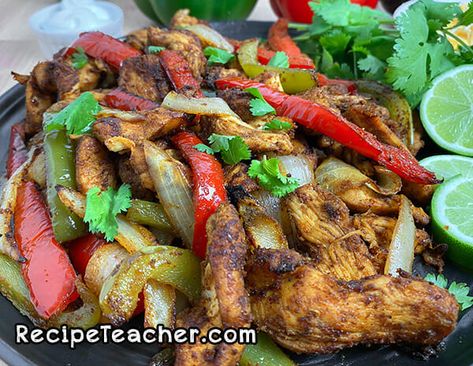 This recipe for air fryer chicken fajitas is a fiesta of flavor! #airfryer #chicken #fajitas Chicken Fajita Marinade, Air Fryer Chicken Fajitas, Homemade Fajitas, Airfryer Chicken, Ninja Grill, Fajita Seasoning Mix, Fajita Marinade, Homemade Fajita Seasoning, School Meals