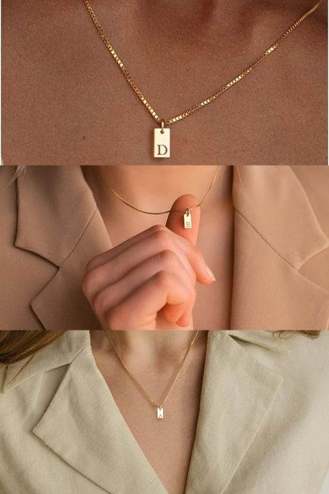 𝐒𝐈��𝐙𝐄: Initial D necklace length:16.5"+2" , Tag pendant: about 0.23”*0.39”, With 0.8mm wide box chain, Simple and stylish！ 𝐎𝐂𝐂𝐀𝐒𝐈𝐎𝐍: Add this dainty initial necklace to your jewelry collection，It can be worn alone or layered with other necklaces for most everyday outfits. Trendy Gold Jewelry, D Necklace, Initial Tag Necklace, Dainty Initial Necklace, Initial Necklaces, Letter Jewelry, Gold Name Necklace, Necklace Dainty, Personalized Initials